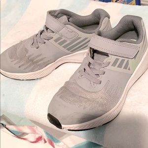 Nike size 1.5M kids sneakers